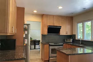 5 Carry Ct, South Setauket, NY 11720 - Photo 3