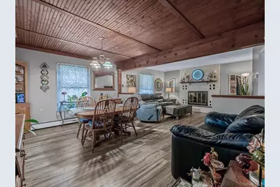 140 Jerusalem Avenue, Levittown, NY 11756 - Photo 3