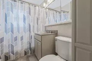 140 Jerusalem Ave, Levittown, NY 11756 - Photo 11