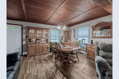 140 Jerusalem Avenue, Levittown, NY 11756 - Photo 5