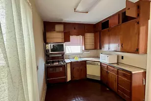 224 Beach 141st St, Rockaway Park, NY 11694 - Photo 3