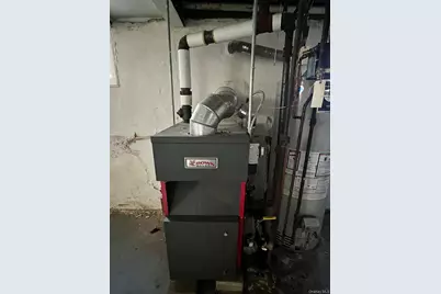 224 Beach 141st Street, Rockaway Park, NY 11694 - Photo 15