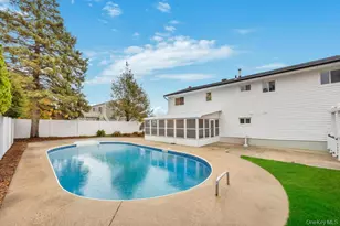 331 Gillette St, Dix Hills, NY 11746 - Photo 31