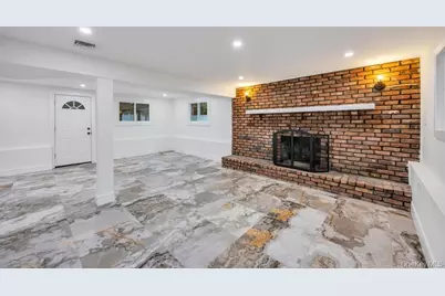 331 Gillette Street, Dix Hills, NY 11746 - Photo 19