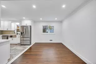 331 Gillette St, Dix Hills, NY 11746 - Photo 7