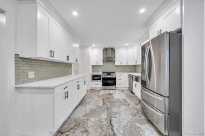 331 Gillette Street, Dix Hills, NY 11746 - Photo 9