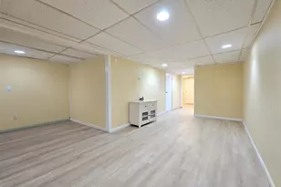 39 Anna St, Bay Shore, NY 11706 - Photo 15