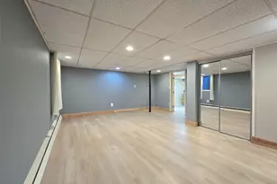 39 Anna St, Bay Shore, NY 11706 - Photo 19