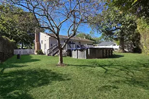 39 Anna St, Bay Shore, NY 11706 - Photo 25