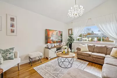 20 Laurie Road, Brentwood, NY 11717 - Photo 11