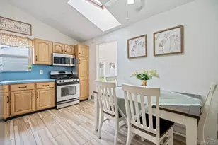 20 Laurie Rd, Brentwood, NY 11717 - Photo 5