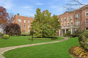 2 Overlook Rd, White Plains, NY 10605 - Photo 5