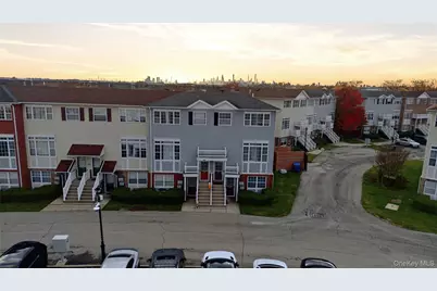 163 Surf Drive, Bronx, NY 10473 - Photo 5