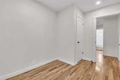 2709 Tenbroeck Avenue, Bronx, NY 10469 - Photo 9