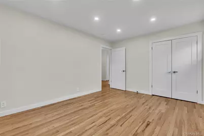 2709 Tenbroeck Avenue, Bronx, NY 10469 - Photo 11