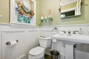 136 Locust St, Garden City, NY 11530 - Photo 15