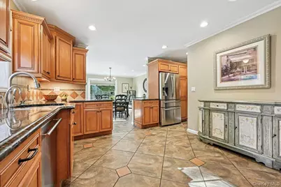 136 Locust Street, Garden City, NY 11530 - Photo 11