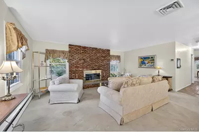 25 Shelbourne Lane, Stony Brook, NY 11790 - Photo 5