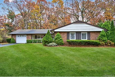 25 Shelbourne Lane, Stony Brook, NY 11790 - Photo 1