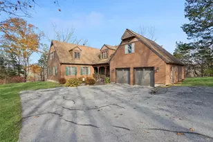 686 Traver Rd, Pleasant Valley, NY 12569 - Photo 3