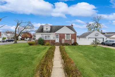 1140 Braxton Street, Uniondale, NY 11553 - Photo 1