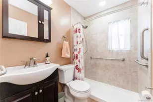 1140 Braxton St, Uniondale, NY 11553 - Photo 13