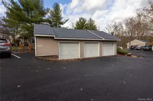 1306 Rosewood Ct, Highland Mills, NY 10930 - Photo 27