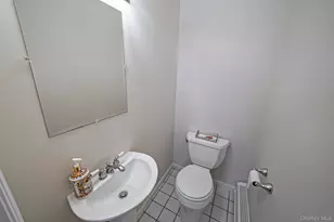 106 Fifty Acre Rd S, Smithtown, NY 11787 - Photo 11