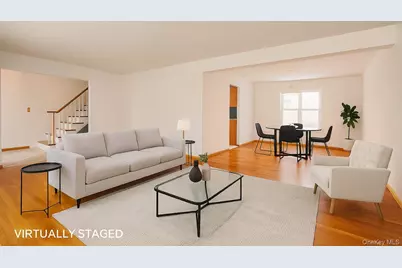 106 Fifty Acre Road S, Smithtown, NY 11787 - Photo 3