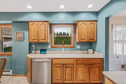 106 Fifty Acre Road S, Smithtown, NY 11787 - Photo 5