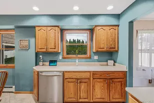 106 Fifty Acre Rd S, Smithtown, NY 11787 - Photo 5