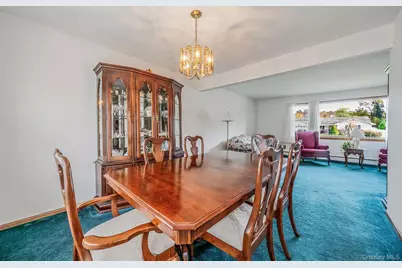 106 Fifty Acre Road S, Smithtown, NY 11787 - Photo 25