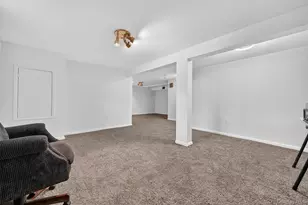 200 California Rd, Bronxville, NY 10708 - Photo 37