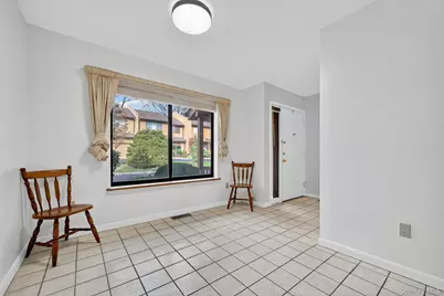 200 California Road #9, Bronxville, NY 10708 - Photo 5