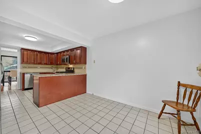 200 California Road #9, Bronxville, NY 10708 - Photo 3