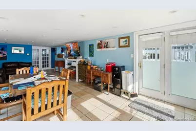 49 S Bay Avenue, Amityville, NY 11701 - Photo 19