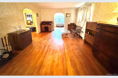 832 Dutchess Turnpike, Poughkeepsie, NY 12603 - Photo 11