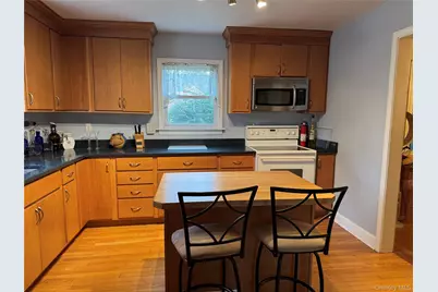 832 Dutchess Turnpike, Poughkeepsie, NY 12603 - Photo 5