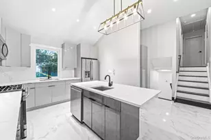 86-14 Francis Lewis Blvd, Holliswood, NY 11427 - Photo 7