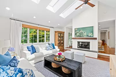 32 Hennessey Drive, Huntington, NY 11743 - Photo 9