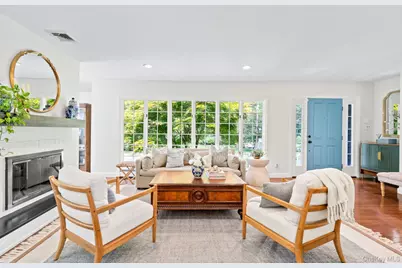 32 Hennessey Drive, Huntington, NY 11743 - Photo 3