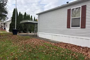 1661 Old Country Rd, Riverhead, NY 11901 - Photo 27