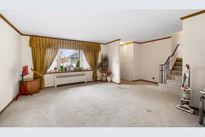 3651 Woodbridge Lane N, Wantagh, NY 11793 - Photo 5