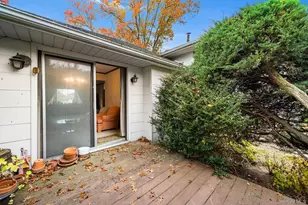 3651 Woodbridge Ln N, Wantagh, NY 11793 - Photo 9