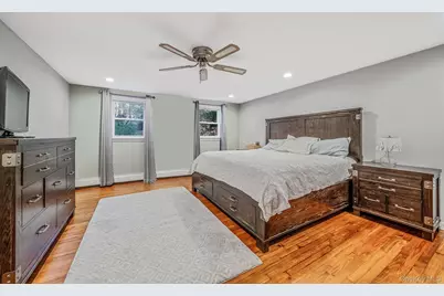 291 Terry Road, Smithtown, NY 11787 - Photo 19