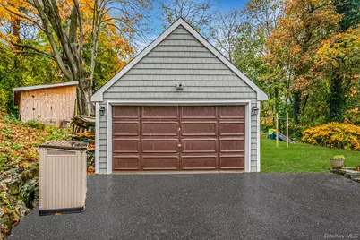 291 Terry Road, Smithtown, NY 11787 - Photo 31