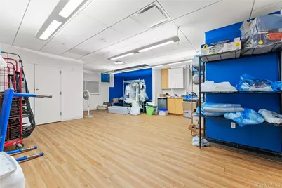 302 W 91 Street #Lower level, New York, NY 10024 - Photo 5