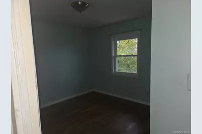 27 Grouse Drive, Brentwood, NY 11717 - Photo 7