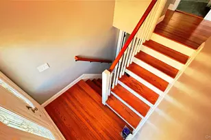 364 W 2nd St, West Islip, NY 11795 - Photo 15