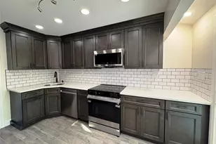 364 W 2nd St, West Islip, NY 11795 - Photo 3